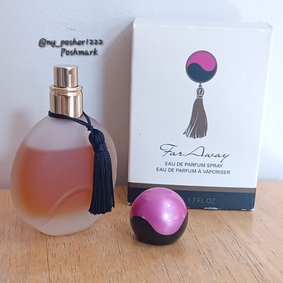 *𝓥𝓲𝓷𝓽𝓪𝓰𝓮 AVON 𝓕𝓪𝓻 𝓐𝔀𝓪𝔂 Eau de Parfum Spray for Women 1.7 fl oz. ⚫ - Picture 4 of 7